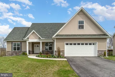 913 Dunbar Rd, Carlisle, PA 17013