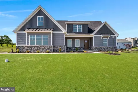 4 Suebecca Dr, Carlisle, PA 17013
