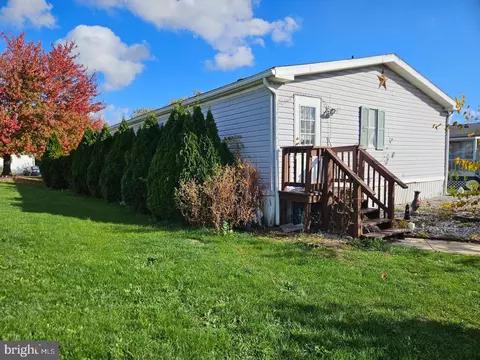 22 Spring Dr, Shippensburg, PA 17257