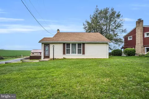 720 Sandbank Rd, Mount Holly Springs, PA 17065