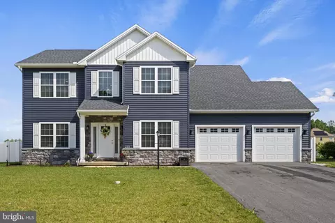 223 Parkway Dr, Mount Holly Springs, PA 17065