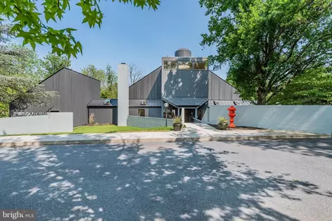 833 Kiehl Dr, Lemoyne, PA 17043