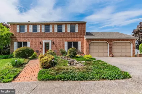 405 Hopi Dr, Mechanicsburg, PA 17050