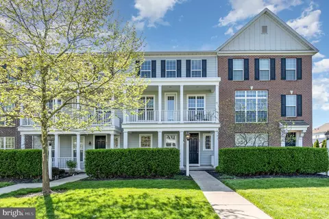 63 Porter Aly, Mechanicsburg, PA 17050