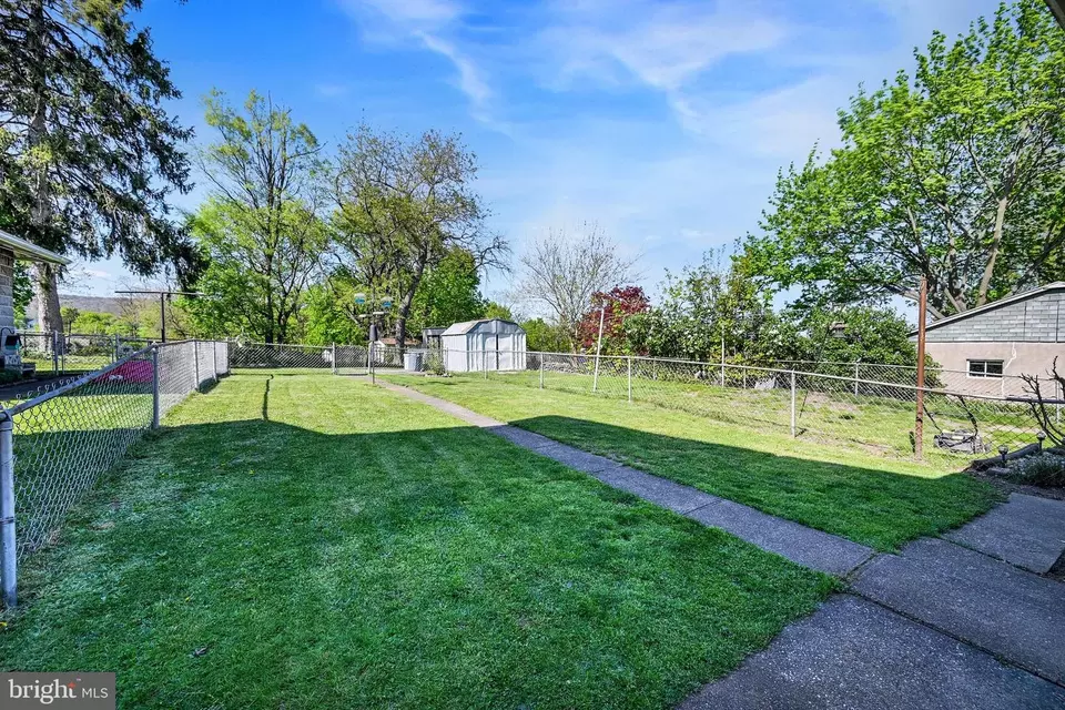 Exterior - 115 York St, Enola, PA 17025 photo 4 of 12