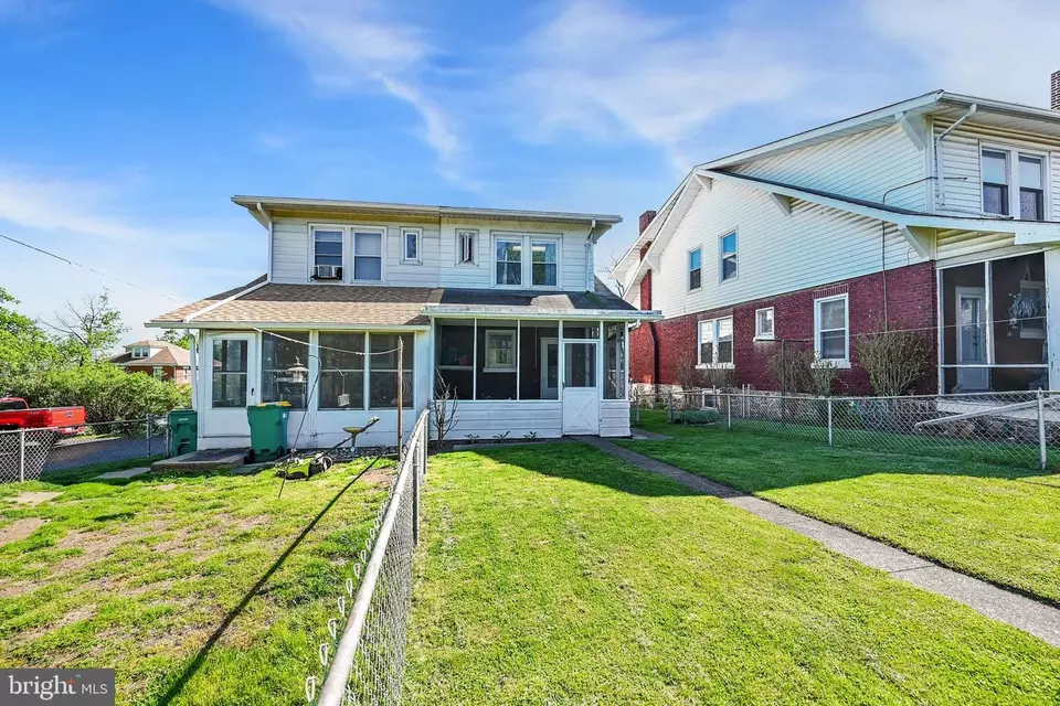 Exterior - 115 York St, Enola, PA 17025 photo 9 of 12