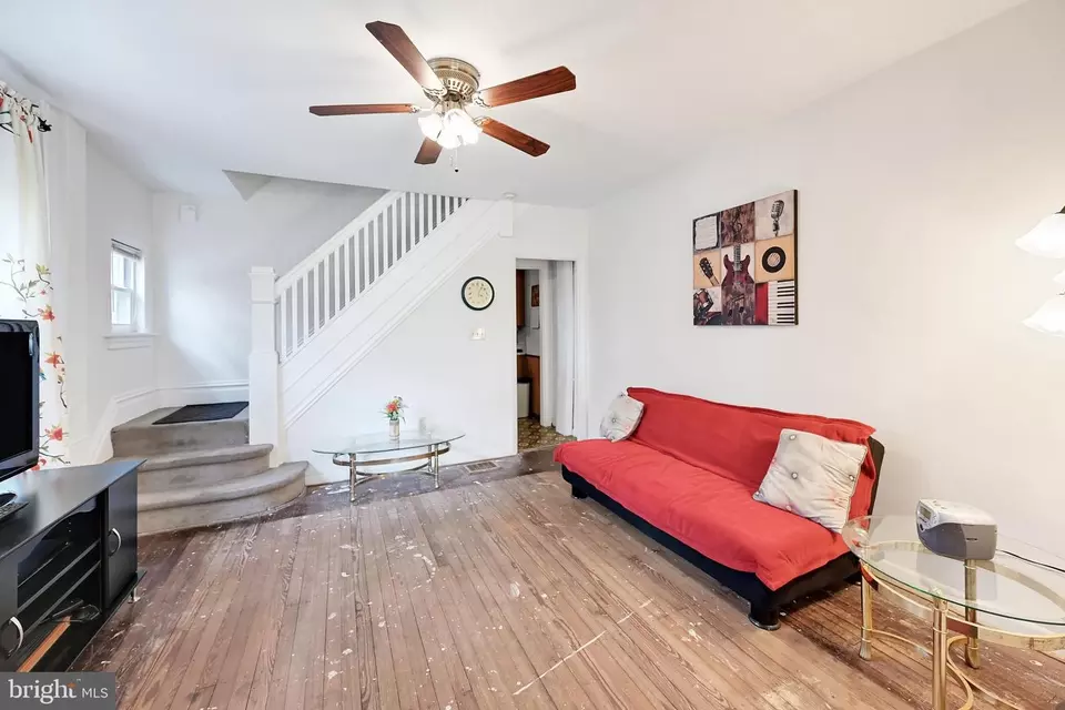 Living - 115 York St, Enola, PA 17025 photo 4 of 4