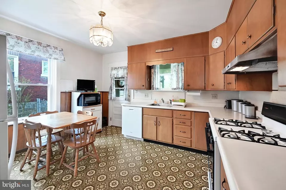 Kitchen - 115 York St, Enola, PA 17025 photo 1 of 3