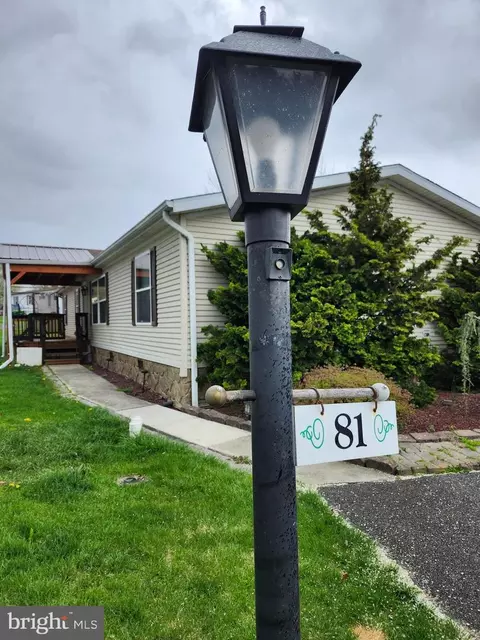 81 Rustic Dr, Shippensburg, PA 17257