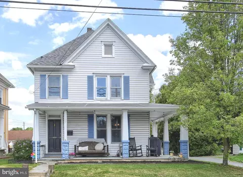 107 S Locust St, Camp Hill, PA 17011