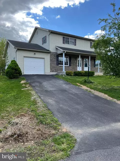 5 Holly Ct, Shippensburg, PA 17257