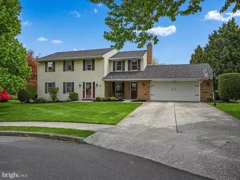2103 Beacon Cir, Mechanicsburg, PA 17055