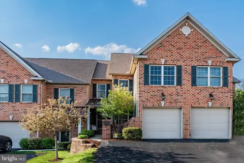 5075 Mendenhall Dr, Mechanicsburg, PA 17050