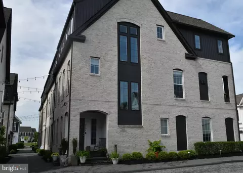 3131 Grove Ct, Mechanicsburg, PA 17055