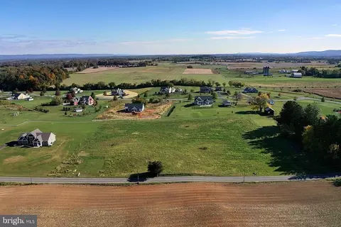 76 N Dickinson School Rd, Carlisle, PA 17015