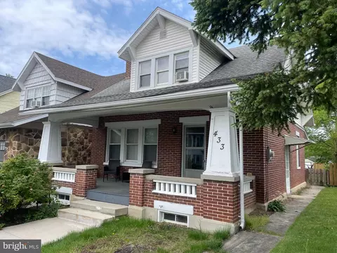 433 S York St, Mechanicsburg, PA 17055