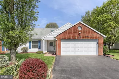 25 Westfields Dr, Mechanicsburg, PA 17050