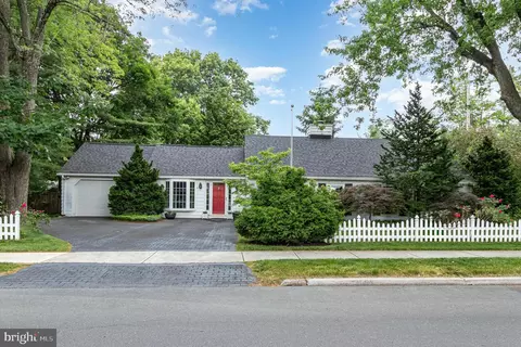 2900 Logan St, Camp Hill, PA 17011