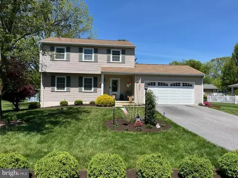 417 Glenn Ave, Boiling Springs, PA 17007