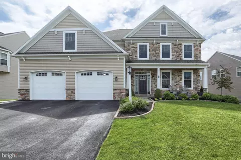 5 N Grayhawk Way N, Mechanicsburg, PA 17050