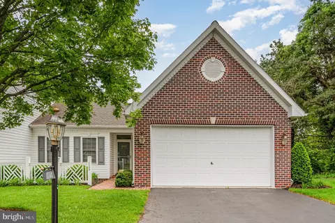 1103 Country Club Rd, Camp Hill, PA 17011