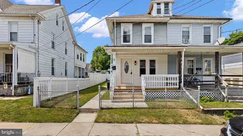 11 E Manor Ave, Enola, PA 17025