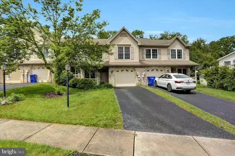 34 Ashburg Dr, Mechanicsburg, PA 17050