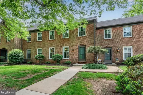 6375 Stephens Xing, Mechanicsburg, PA 17050