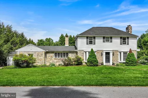 511 Arlington Rd, Camp Hill, PA 17011