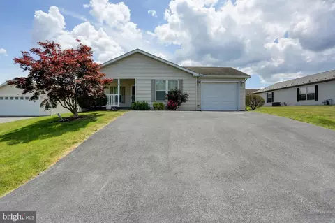 12 Michael Ct, Shippensburg, PA 17257