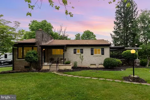4 Creek Rd, Mechanicsburg, PA 17050