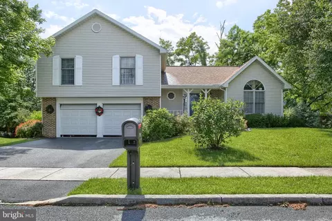 119 Mountain View Dr, Enola, PA 17025