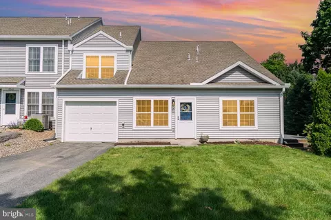 1239 Franklin St, Carlisle, PA 17013