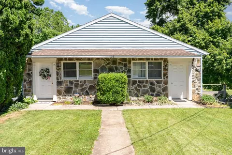 708 Grantham Rd, Mechanicsburg, PA 17055