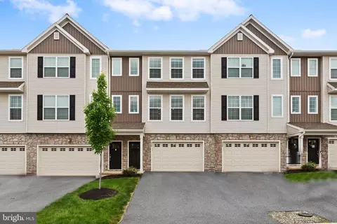 535 Brook Shire Ct, Mechanicsburg, PA 17055