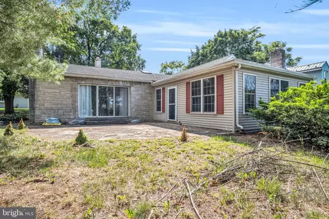102 Petersburg Rd, Carlisle, PA 17013