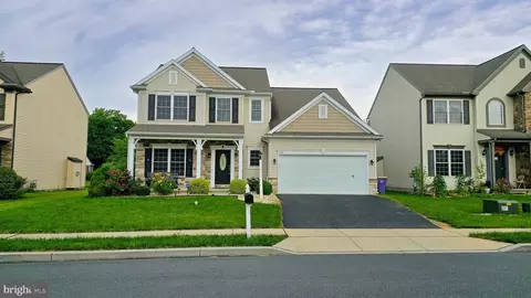 61 Hamlet Cir, Mechanicsburg, PA 17050
