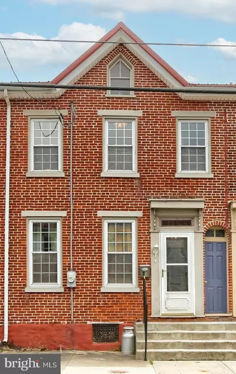 38 E Keller St, Mechanicsburg, PA 17055