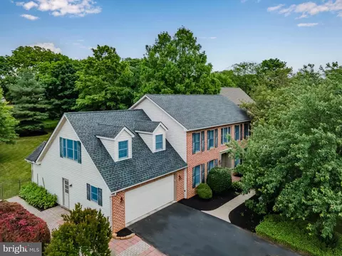 22 Irongate Ct, Mechanicsburg, PA 17050