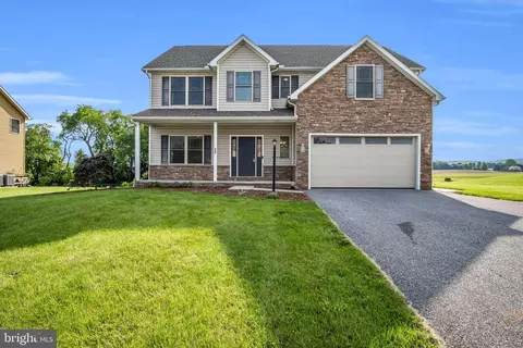 23 Victoria Ct, Shippensburg, PA 17257