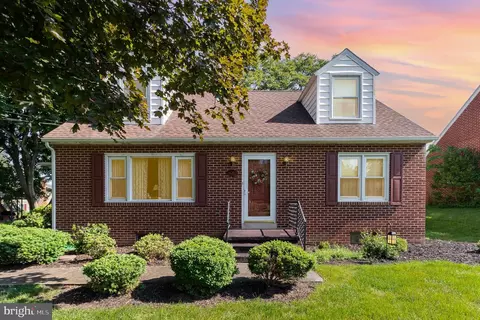 841 W North St, Carlisle, PA 17013