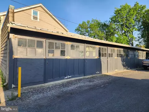 162 W Chapel Ave, Carlisle, PA 17013