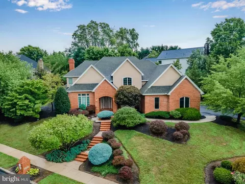 1010 Tiverton Rd, Mechanicsburg, PA 17050