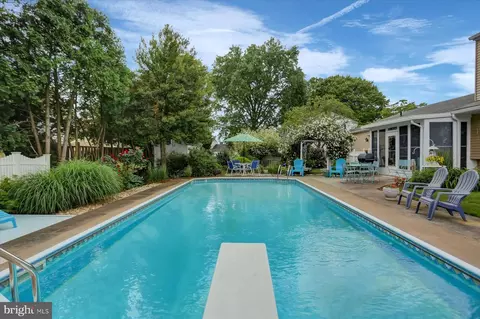 402 Cocklin St, Mechanicsburg, PA 17055