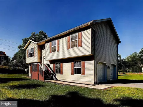 53 Parsonage St, Newville, PA 17241