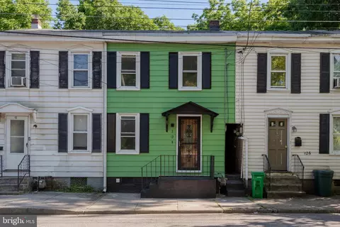 124 W Penn St, Carlisle, PA 17013