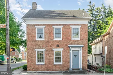 240 E Main St, Mechanicsburg, PA 17055