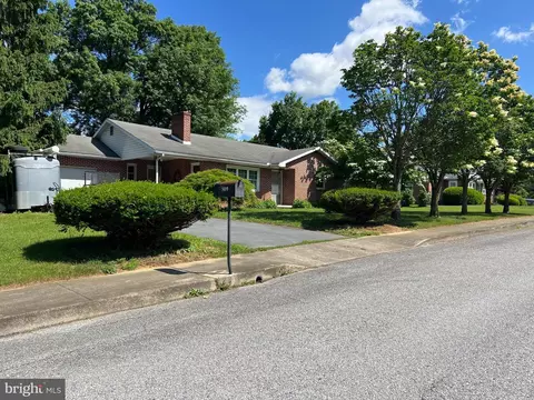 509 Charles St, Shippensburg, PA 17257