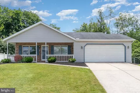 9 White Oak Blvd, Mechanicsburg, PA 17050