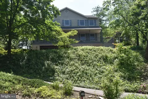 59 Dewalt Dr, Mechanicsburg, PA 17050
